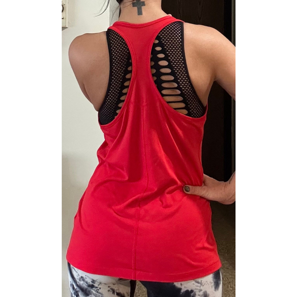 Nike Dri-fit tank - Picture 3 of 4